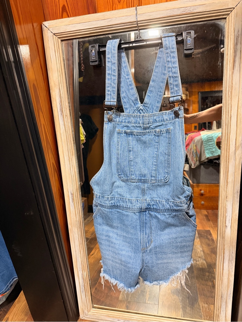 Jeans Subcategory Identification - Picture 1 of 3